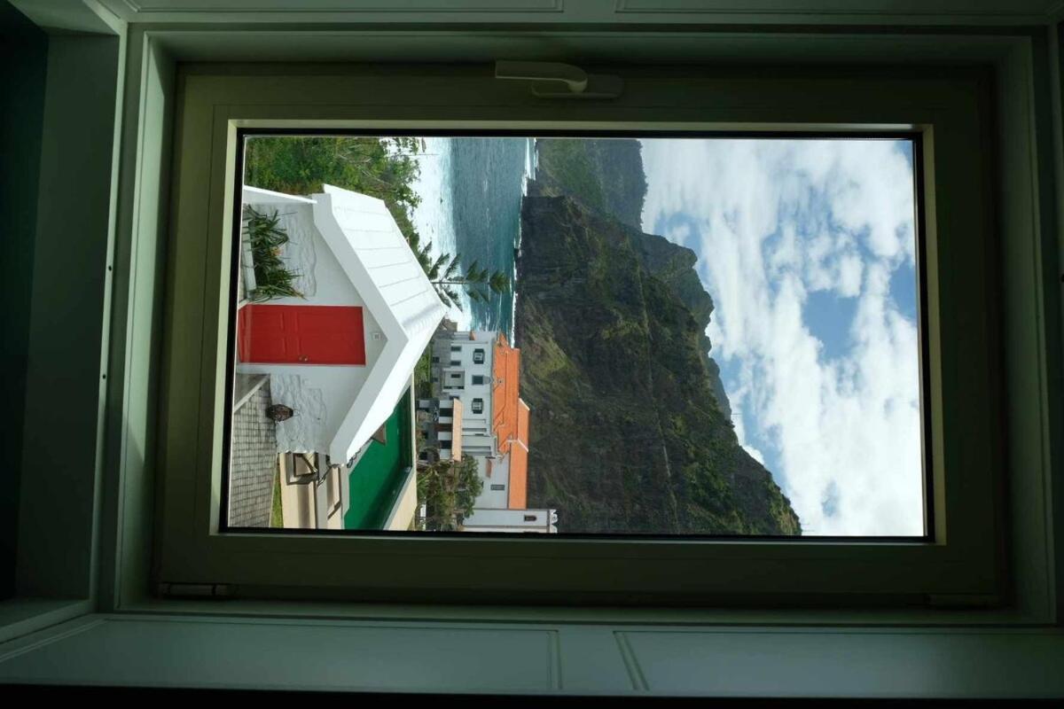 Casa Del Mar- Wonderfull Sea Views & Swimming Pool Vila Ponta Delgada - Madeira Exterior foto